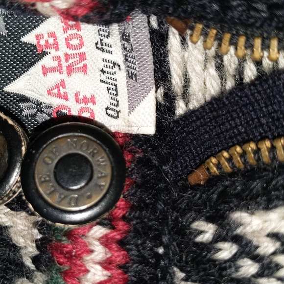 Dale of Norway Sweater - Picture 7 of 7